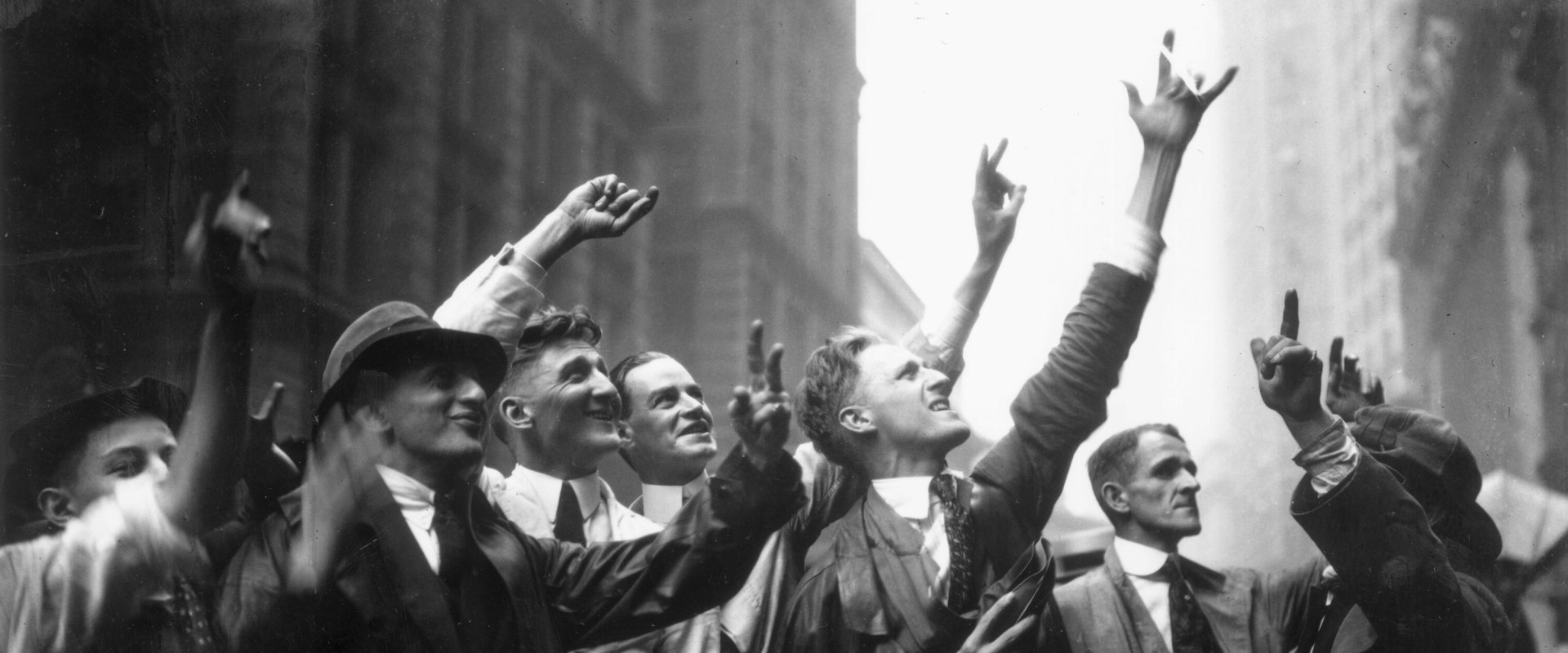 What's the earliest the stock market opens?